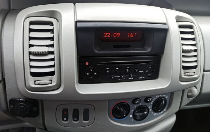 Renault Trafic cena 39900 przebieg: 314899, rok produkcji 2009 z Świdwin małe 631